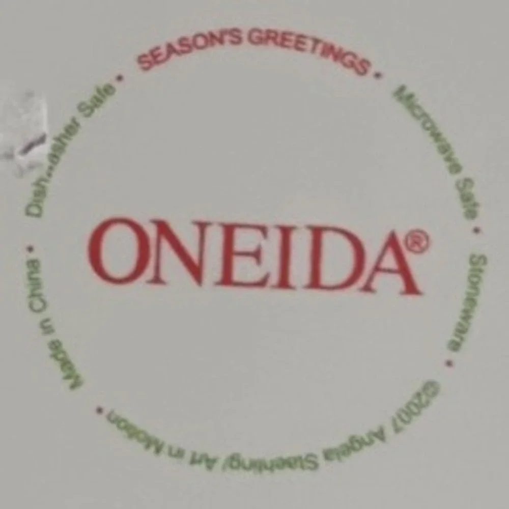 Oneida Seasons Greetings Holiday Accent Plates Set of 4 Christmas‎ Decor